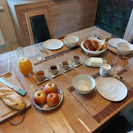 Le Cocon Des Roches Bed & Breakfast 3*